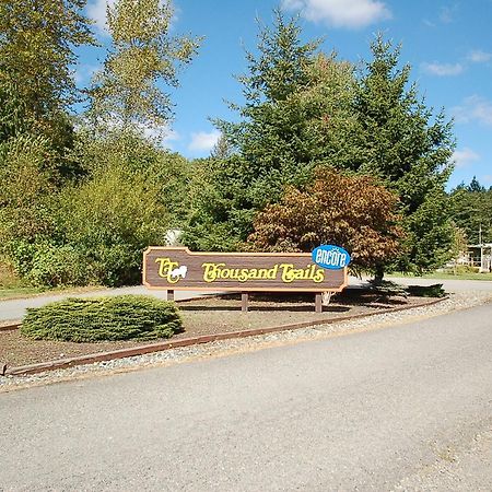 Mount Vernon Camping Resort 16 Ft. Yurt 6 Bow Exterior photo